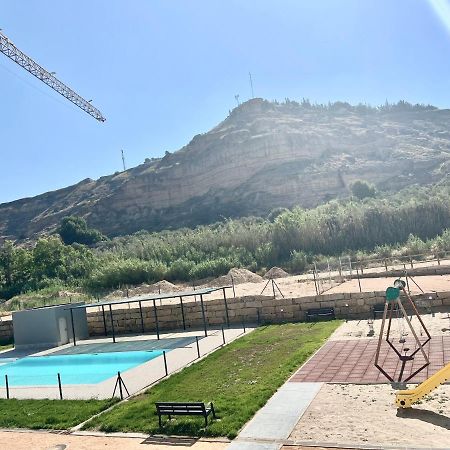 Precioso Piso Monzon Terraza, Parking,Piscina,Zona De Juegos Ngoại thất bức ảnh